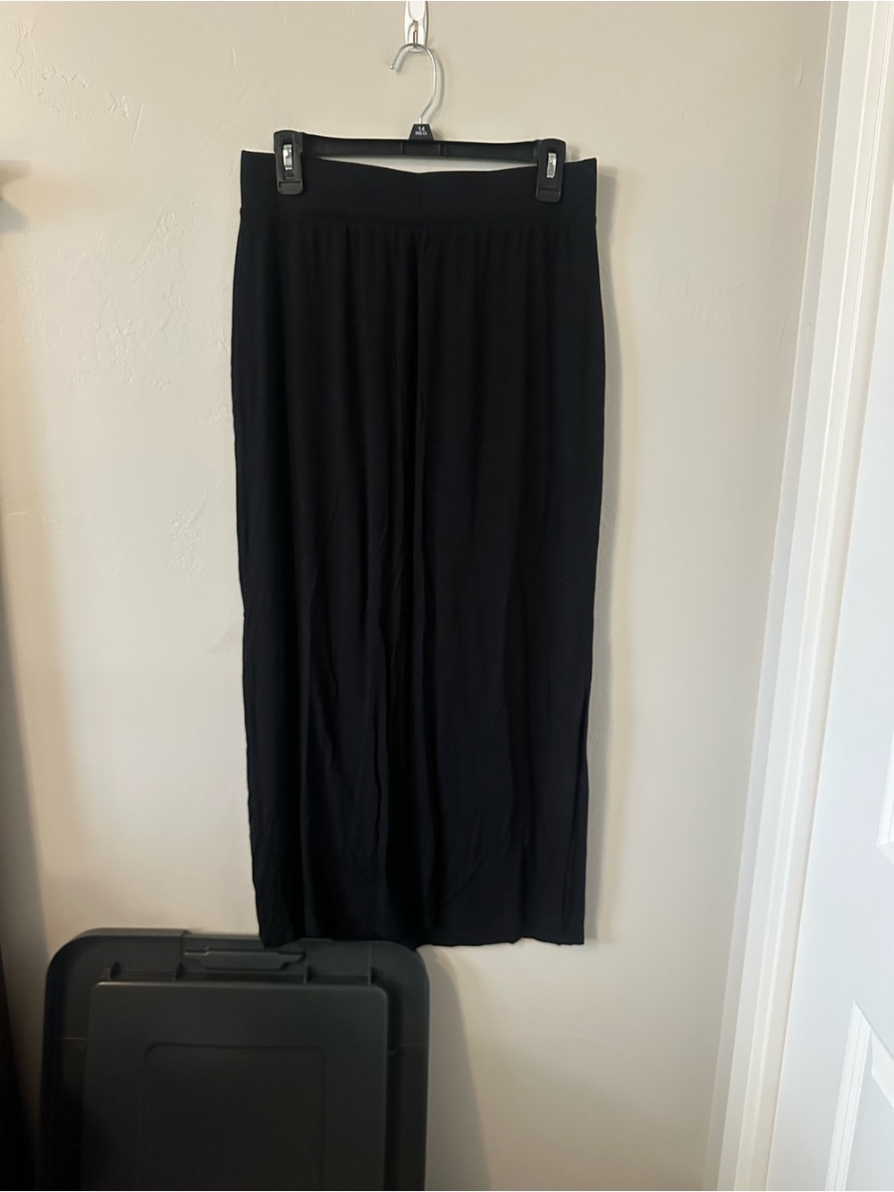 Liz Claiborne Black Pull-On Maxi Skirt